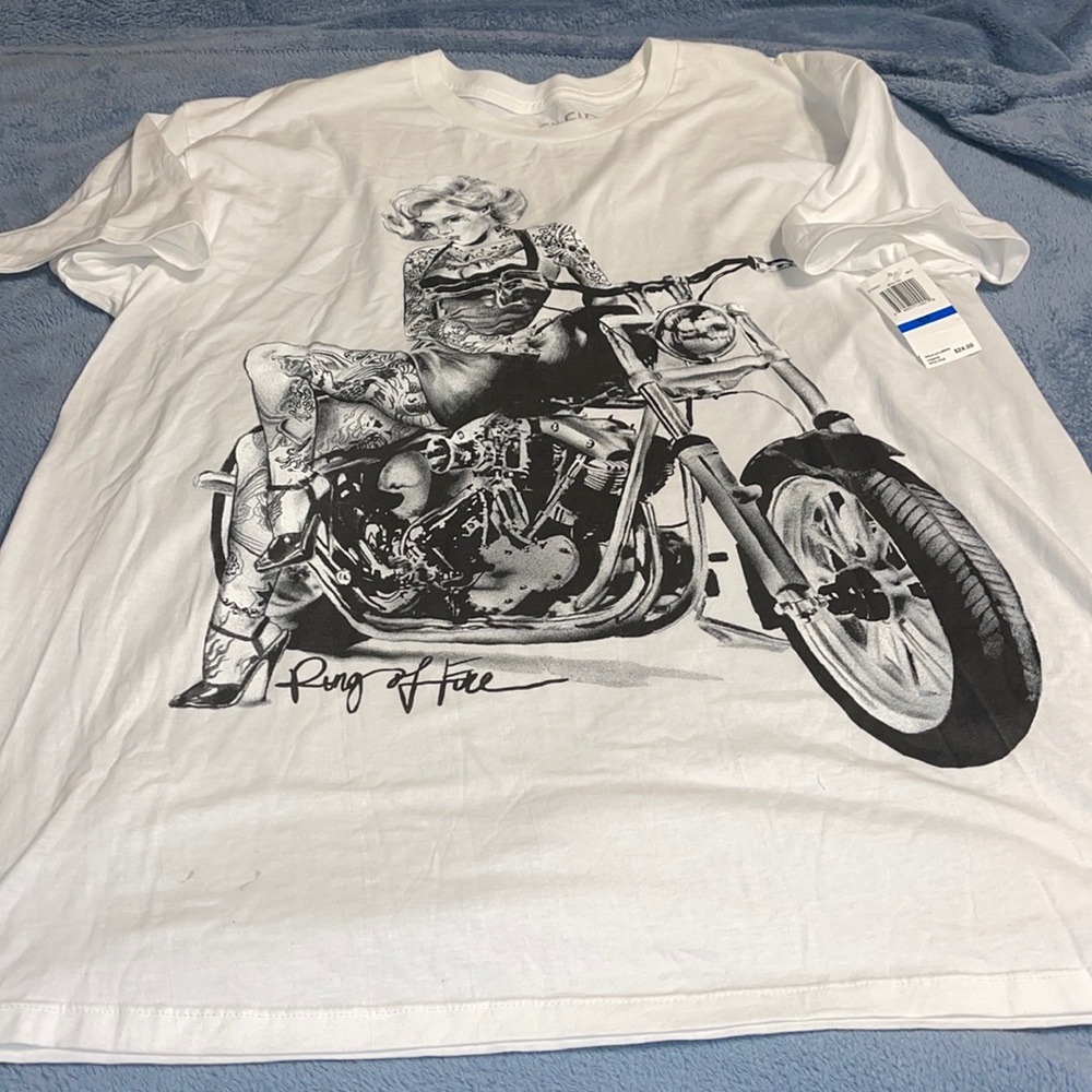 Mens ring of fire tee